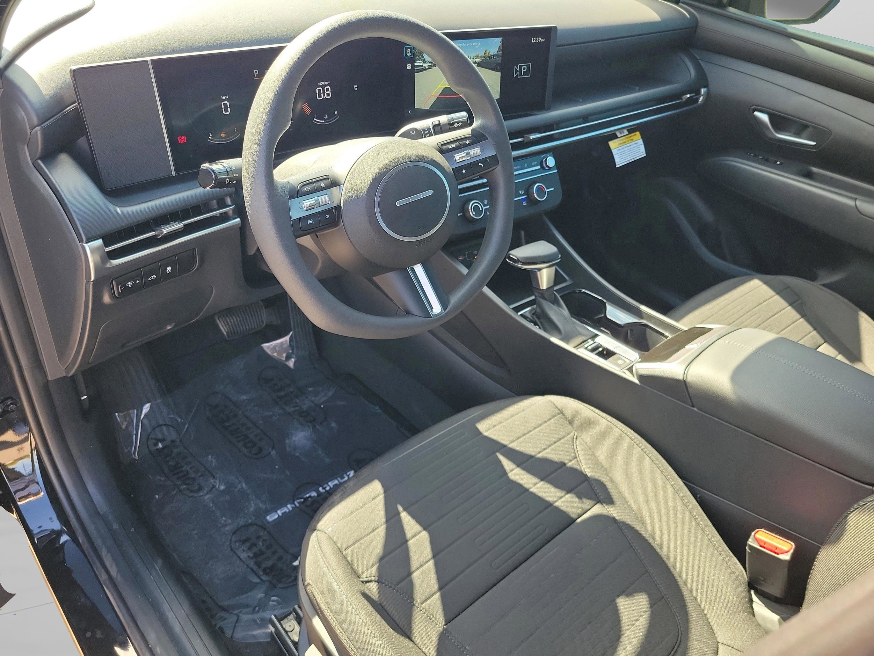 New 2026 Hyundai Santa Cruz SE image 13