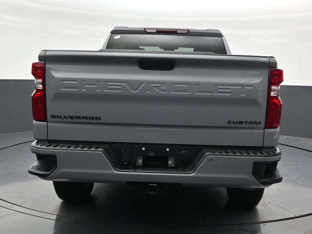 Used 2025 Chevrolet Silverado 1500 Custom RWD image 4