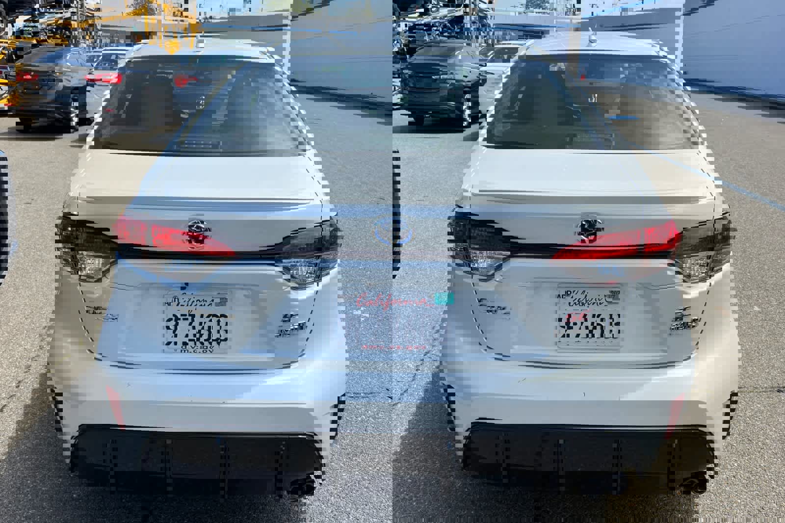 Used 2023 Toyota Corolla SE w/ Carpet Mat Package (TMS) FWD image 5