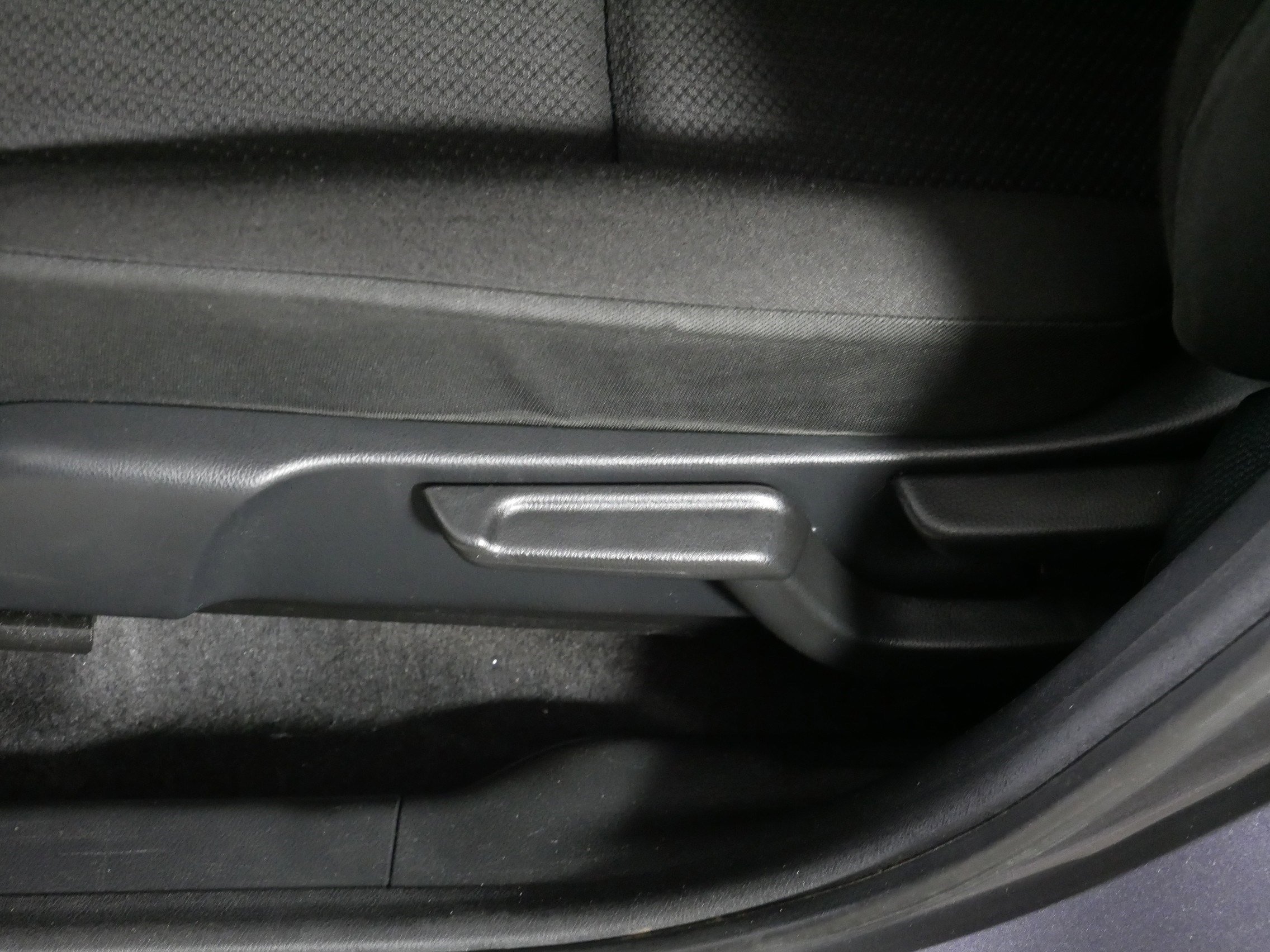 Used 2016 Honda HR-V LX image 20