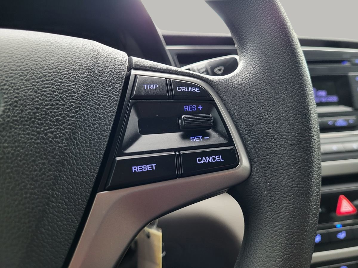 Used 2017 Hyundai Elantra SE FWD image 24