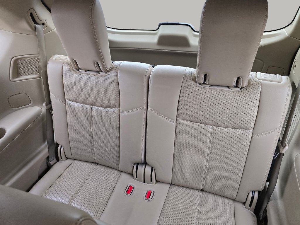 Used 2016 Nissan Pathfinder Platinum AWD/4WD image 29