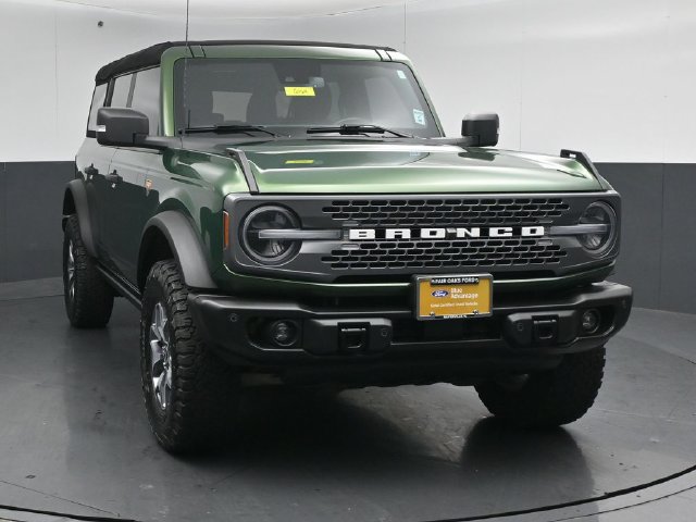 Certified 2023 Ford Bronco Badlands AWD/4WD image 2