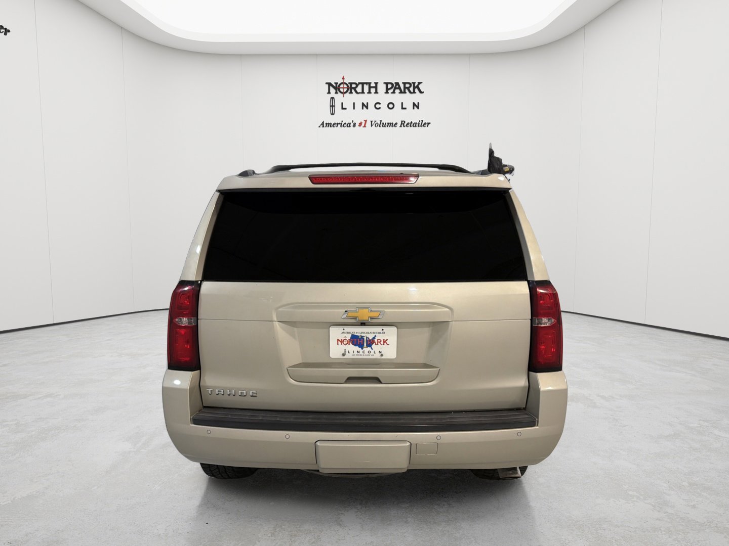Used 2016 Chevrolet Tahoe LT RWD image 4