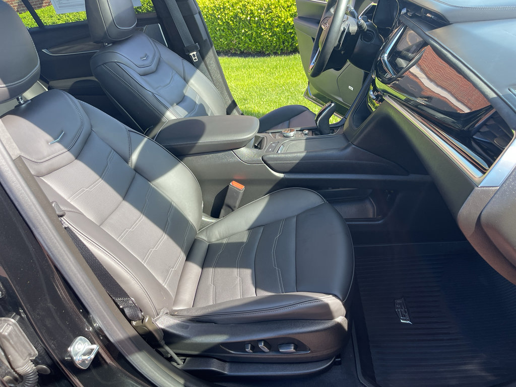 Used 2025 Cadillac XT6 Sport w/ Platinum Package AWD/4WD image 36