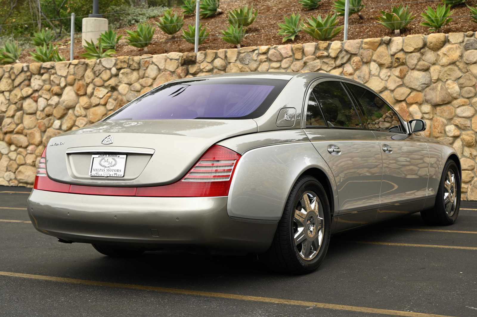 Used 2005 Maybach 57 RWD image 4