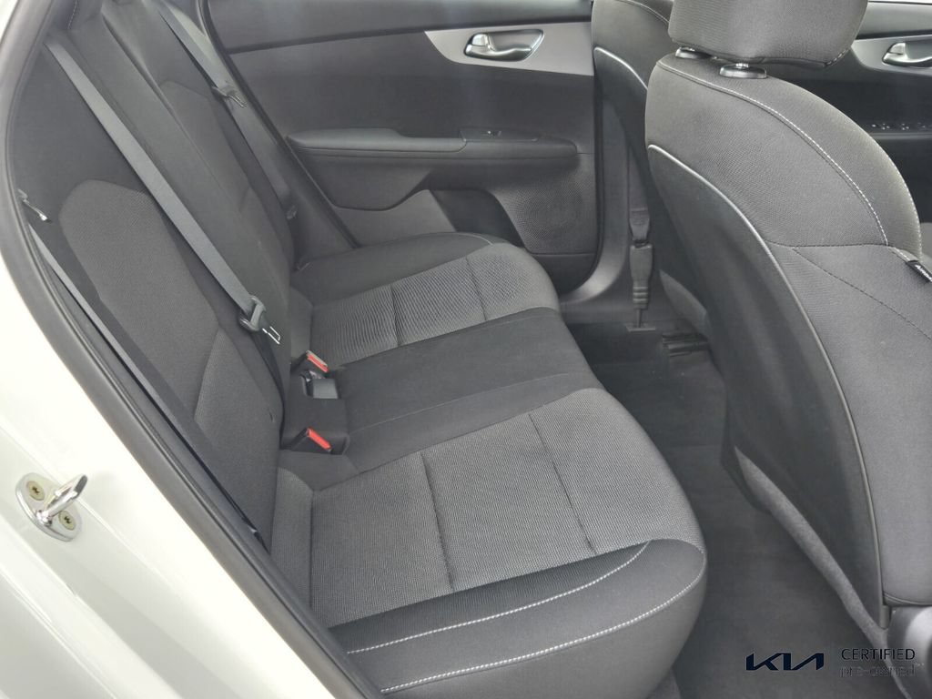 Certified 2023 Kia Forte LXS w/ LXS Technology Package FWD image 16