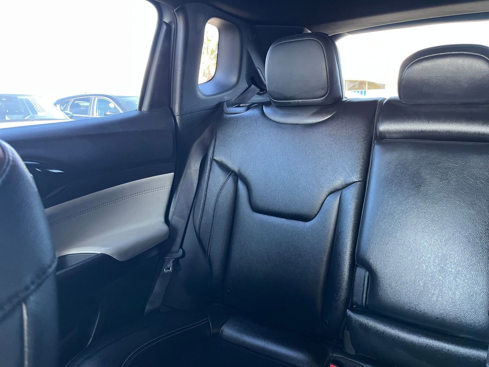 Used 2025 Jeep Compass Limited image 40