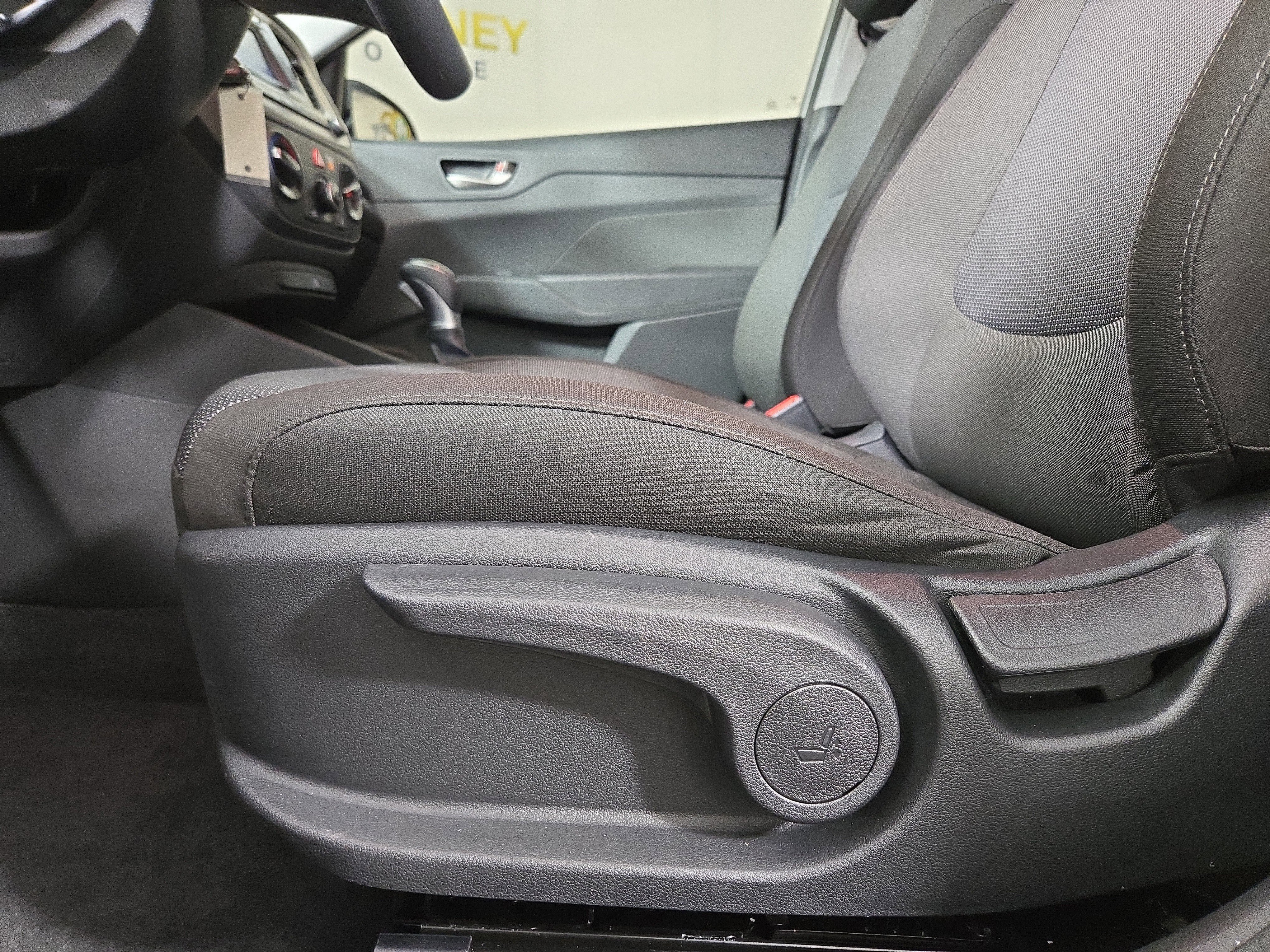 Used 2022 Hyundai Accent SE image 27