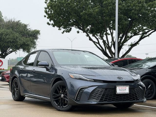 New 2026 Toyota Camry SE image 2