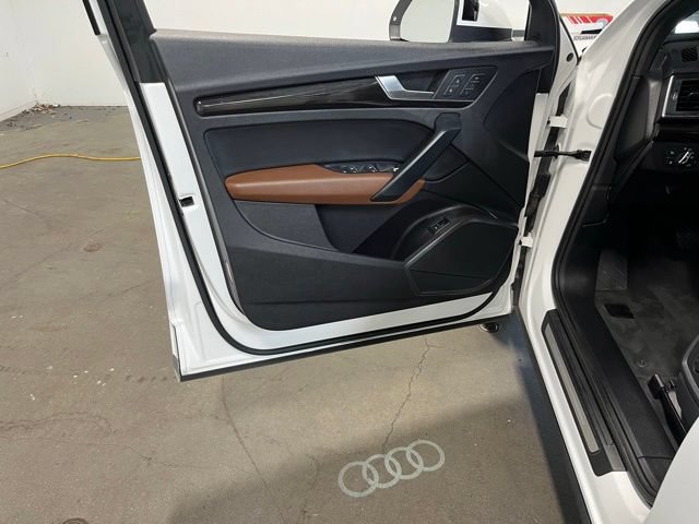 Used 2018 Audi Q5 2.0T Premium Plus w/ Premium Plus Package AWD/4WD image 24