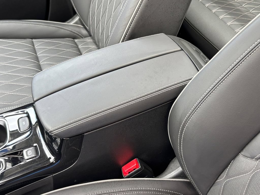 Used 2023 Buick Envision Avenir AWD/4WD image 11