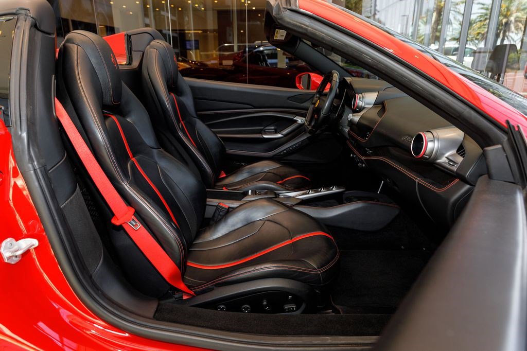 Used 2021 Ferrari F8 Spider RWD image 14