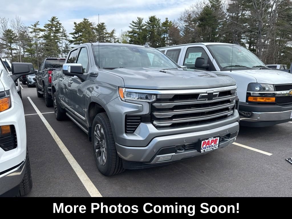 Used 2023 Chevrolet Silverado 1500 High Country w/ Technology Package AWD/4WD image 2