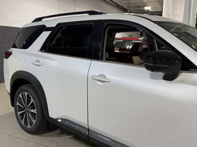 New 2026 Nissan Pathfinder Platinum image 5