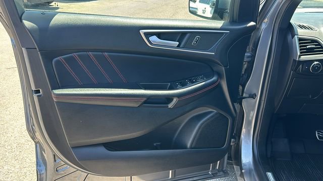 Used 2022 Ford Edge ST-Line image 16