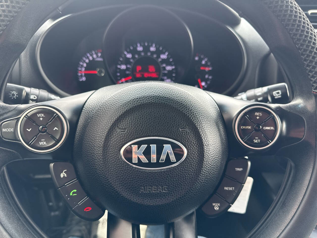 Used 2015 Kia Soul image 34