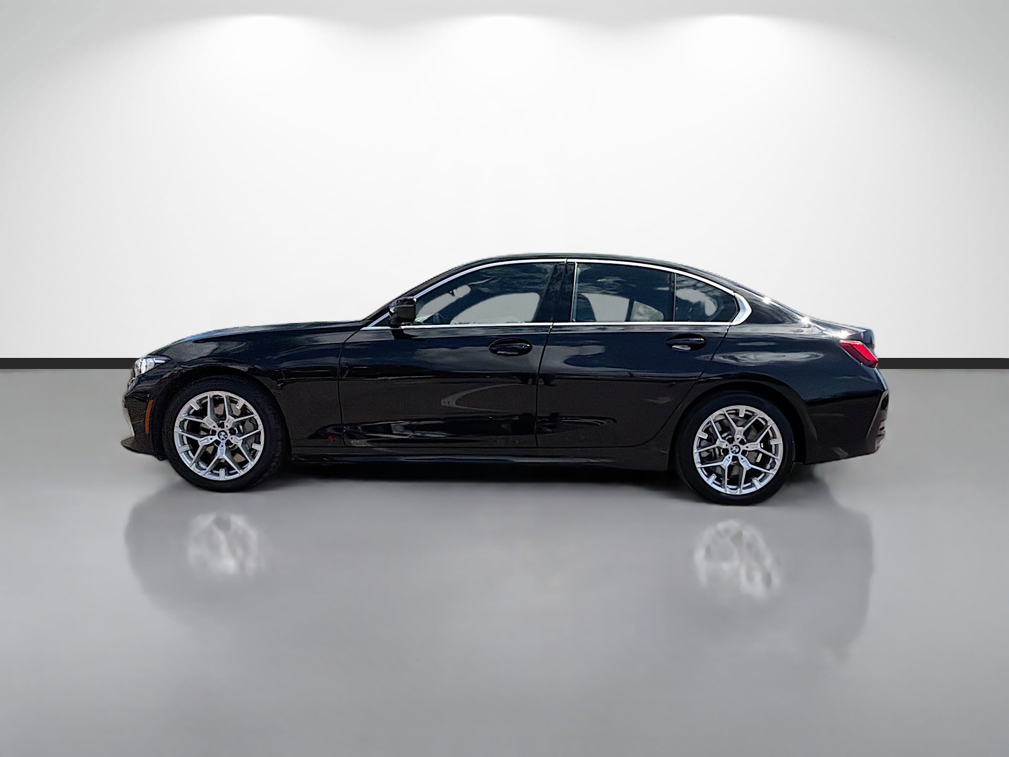 Used 2025 BMW 330i Sedan image 6