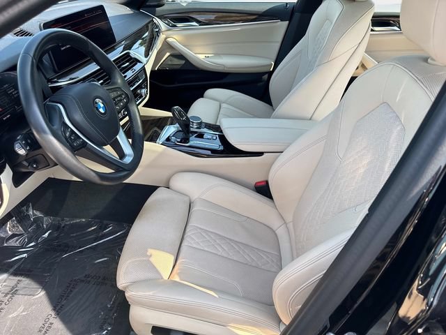 Used 2023 BMW 540i w/ Premium Package RWD image 19