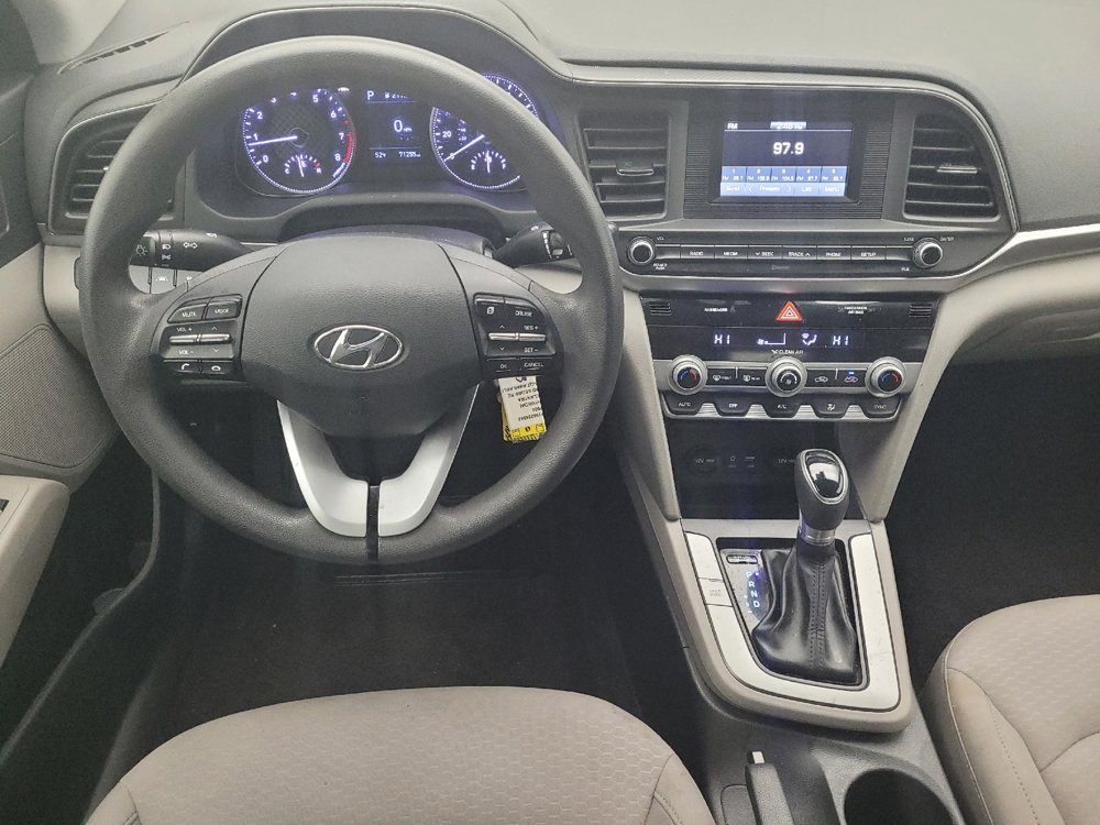 Used 2020 Hyundai Elantra SE image 22