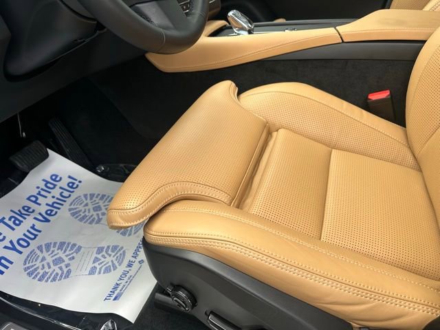 Used 2025 Volvo XC90 B6 Ultra w/ Protection Package image 19