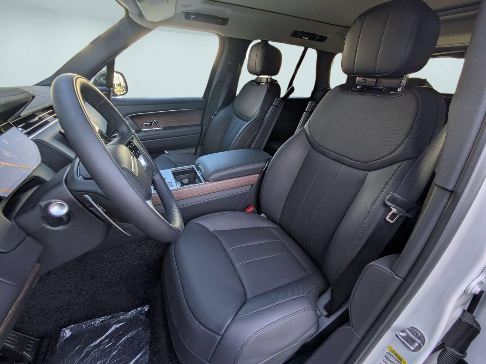 New 2026 Land Rover Range Rover SE AWD/4WD image 15