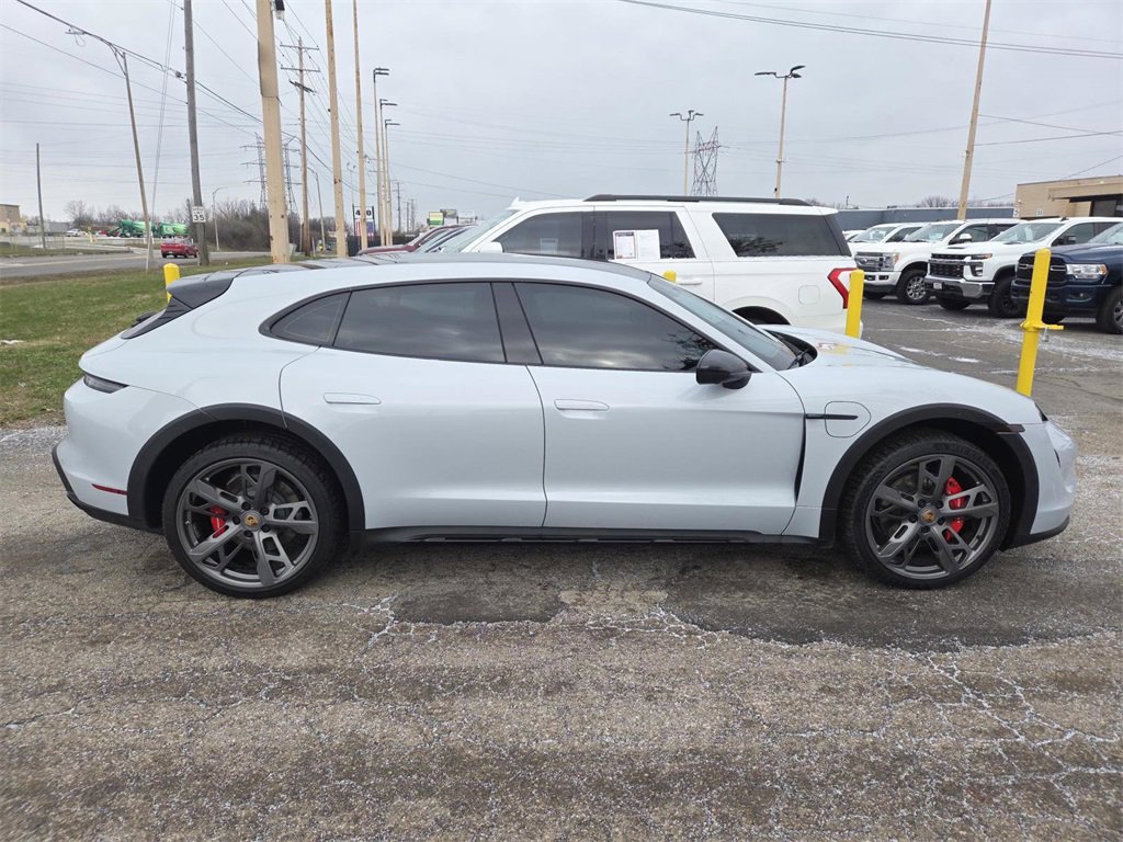 Used 2022 Porsche Taycan 4S image 16