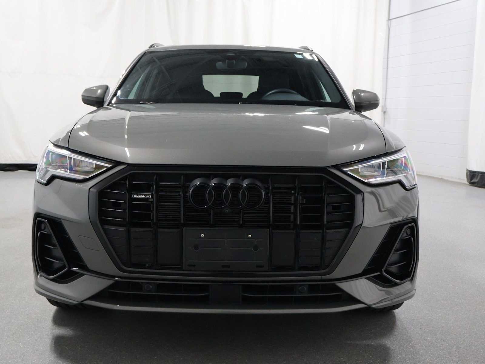 Used 2023 Audi Q3 2.0T Premium Plus w/ Premium Plus Package AWD/4WD image 13