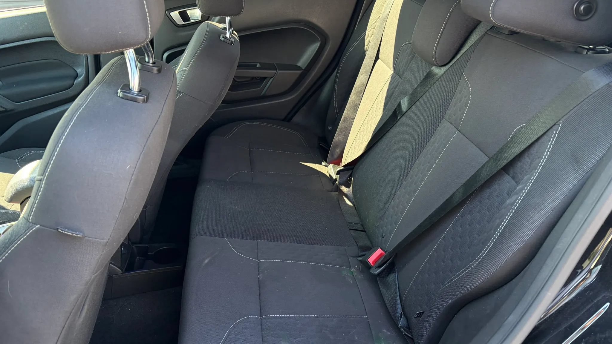 Used 2016 Ford Fiesta ST FWD image 11