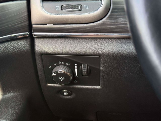 Used 2019 Jeep Grand Cherokee Limited AWD/4WD image 21