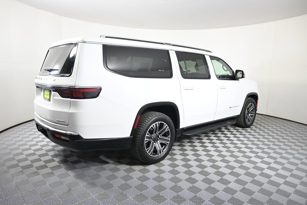 Used 2023 Jeep Wagoneer L Series II image 6