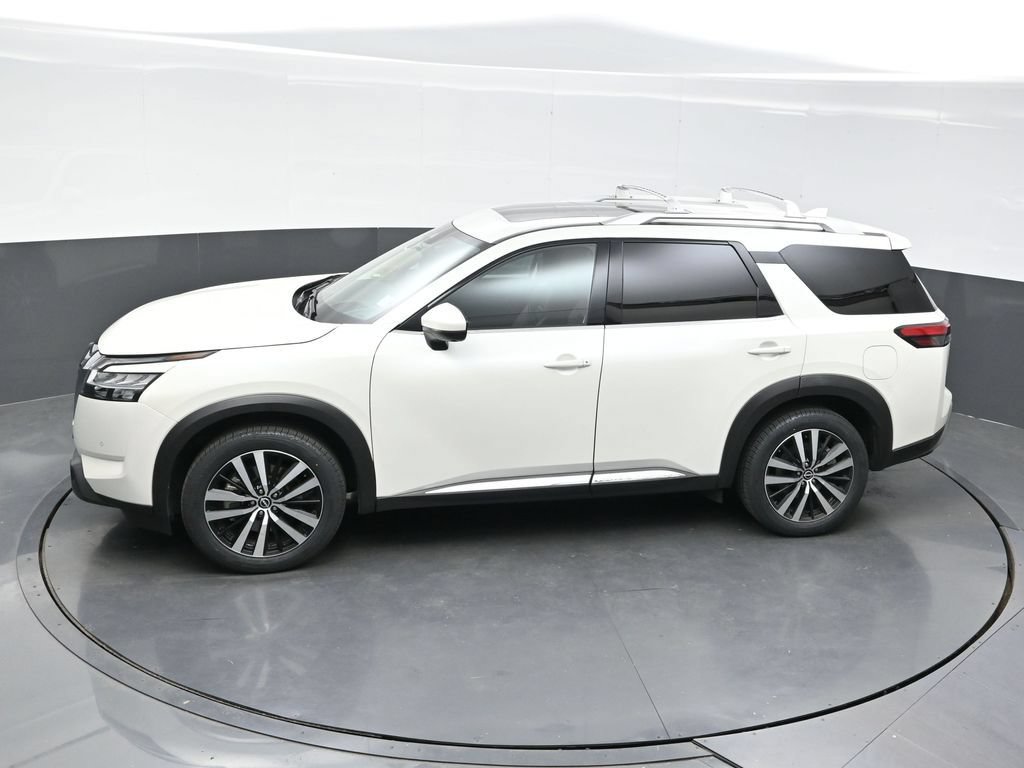 Used 2023 Nissan Pathfinder Platinum AWD/4WD image 44