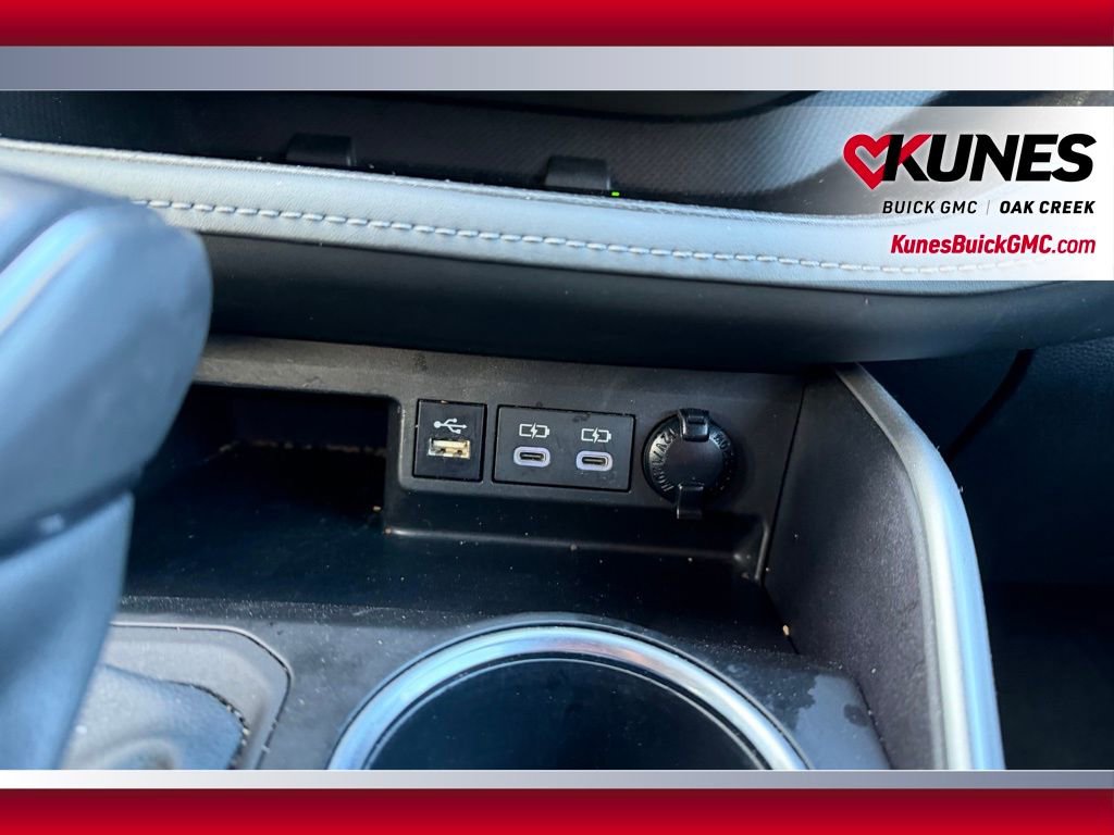 Used 2024 Toyota Highlander XSE image 25