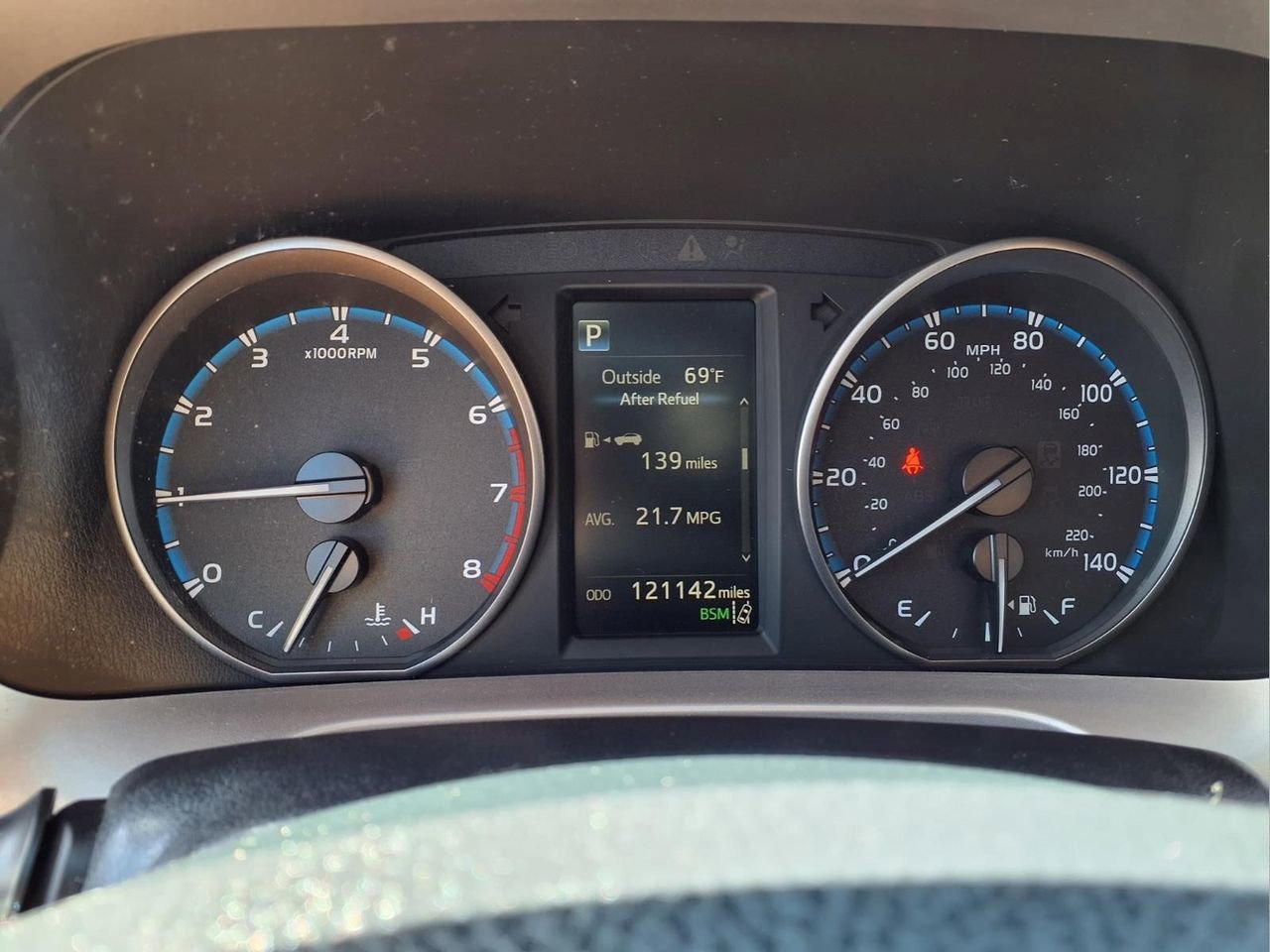 Used 2018 Toyota RAV4 XLE AWD/4WD image 27