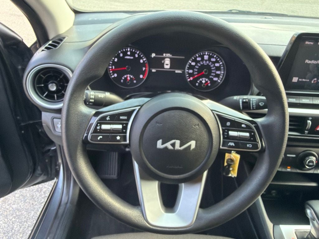 Certified 2024 Kia Forte LXS w/ LXS Technology Package FWD image 15