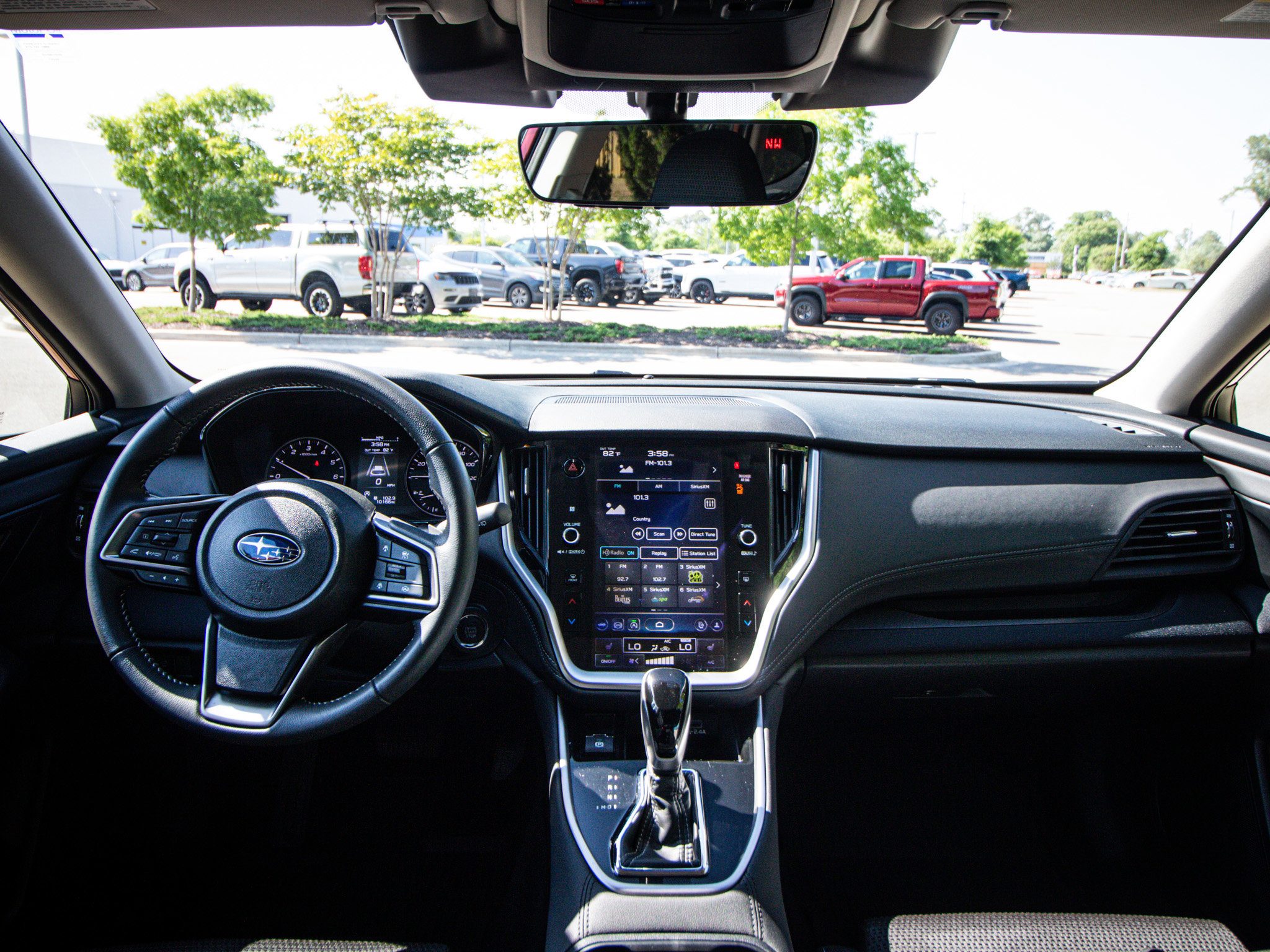 Used 2025 Subaru Outback Premium image 29