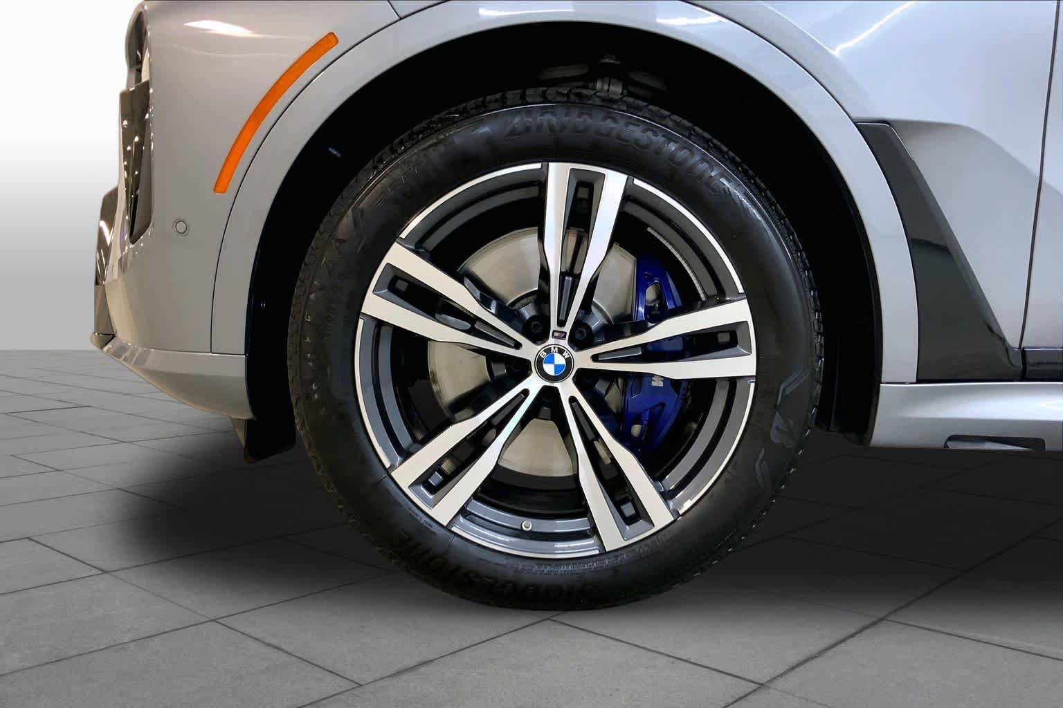 Certified 2025 BMW X7 M60i AWD/4WD image 10