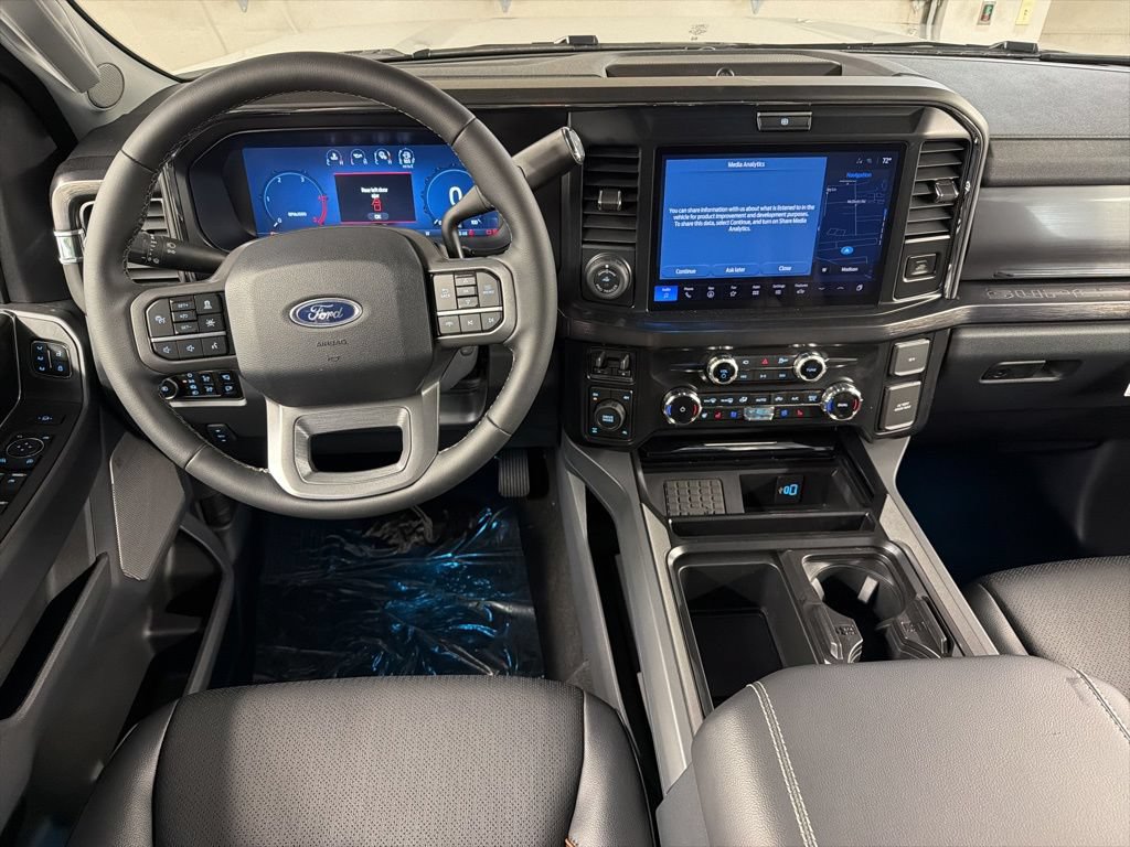 New 2026 Ford F250 Lariat w/ Black Appearance Package AWD/4WD image 8