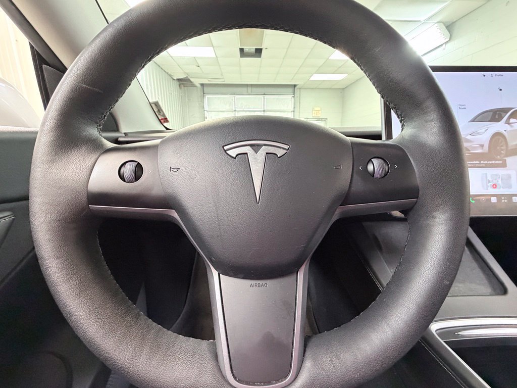 Used 2022 Tesla Model Y Long Range AWD/4WD image 41