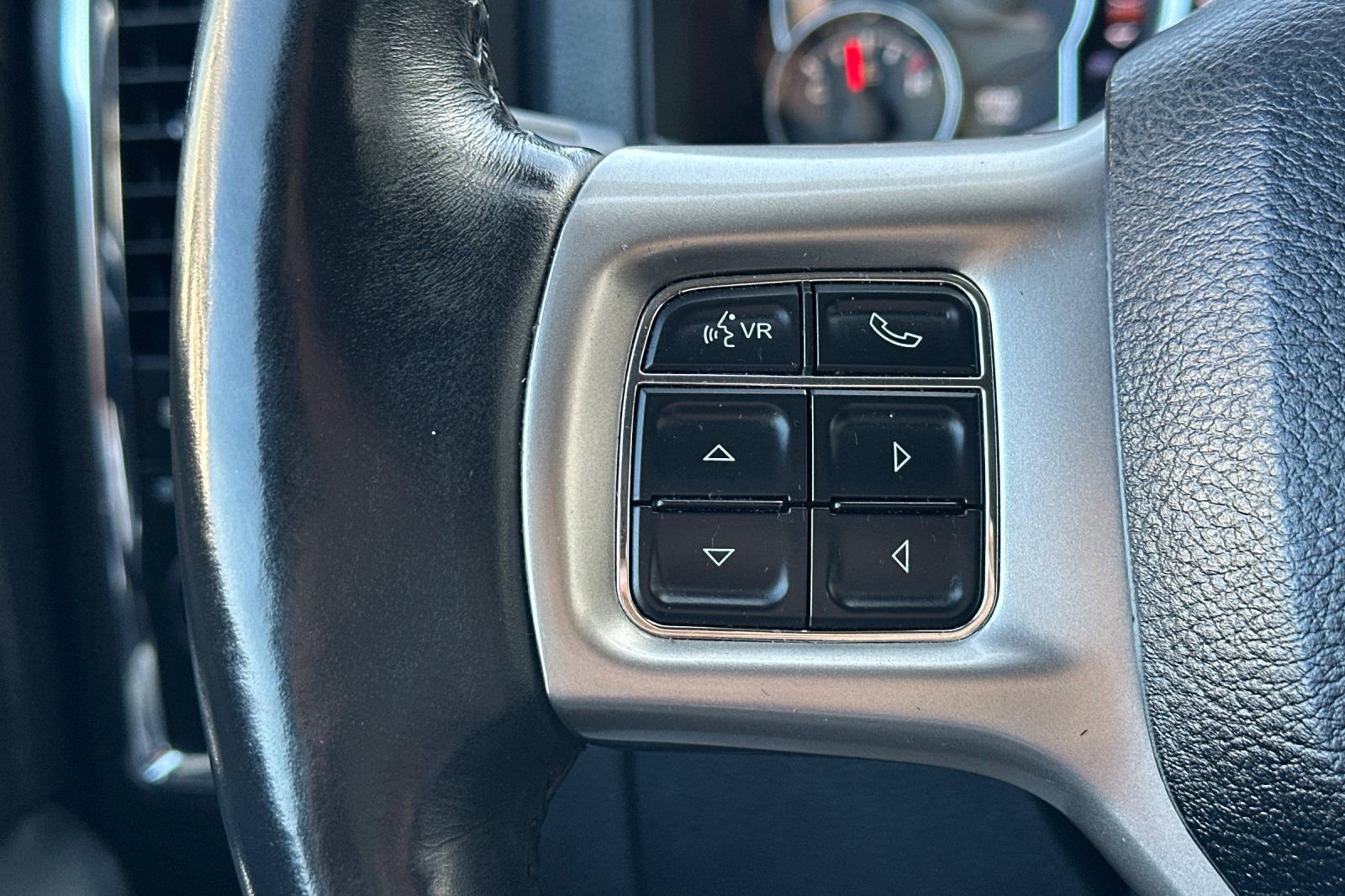 Used 2015 RAM 1500 Laramie w/ Convenience Group RWD image 30