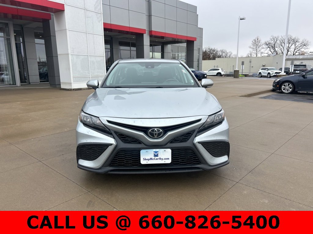 Used 2023 Toyota Camry SE image 3