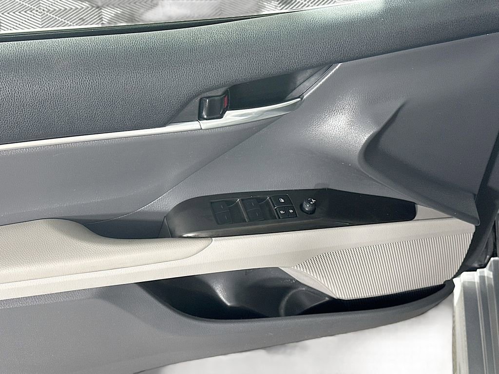 Used 2023 Toyota Camry SE image 23