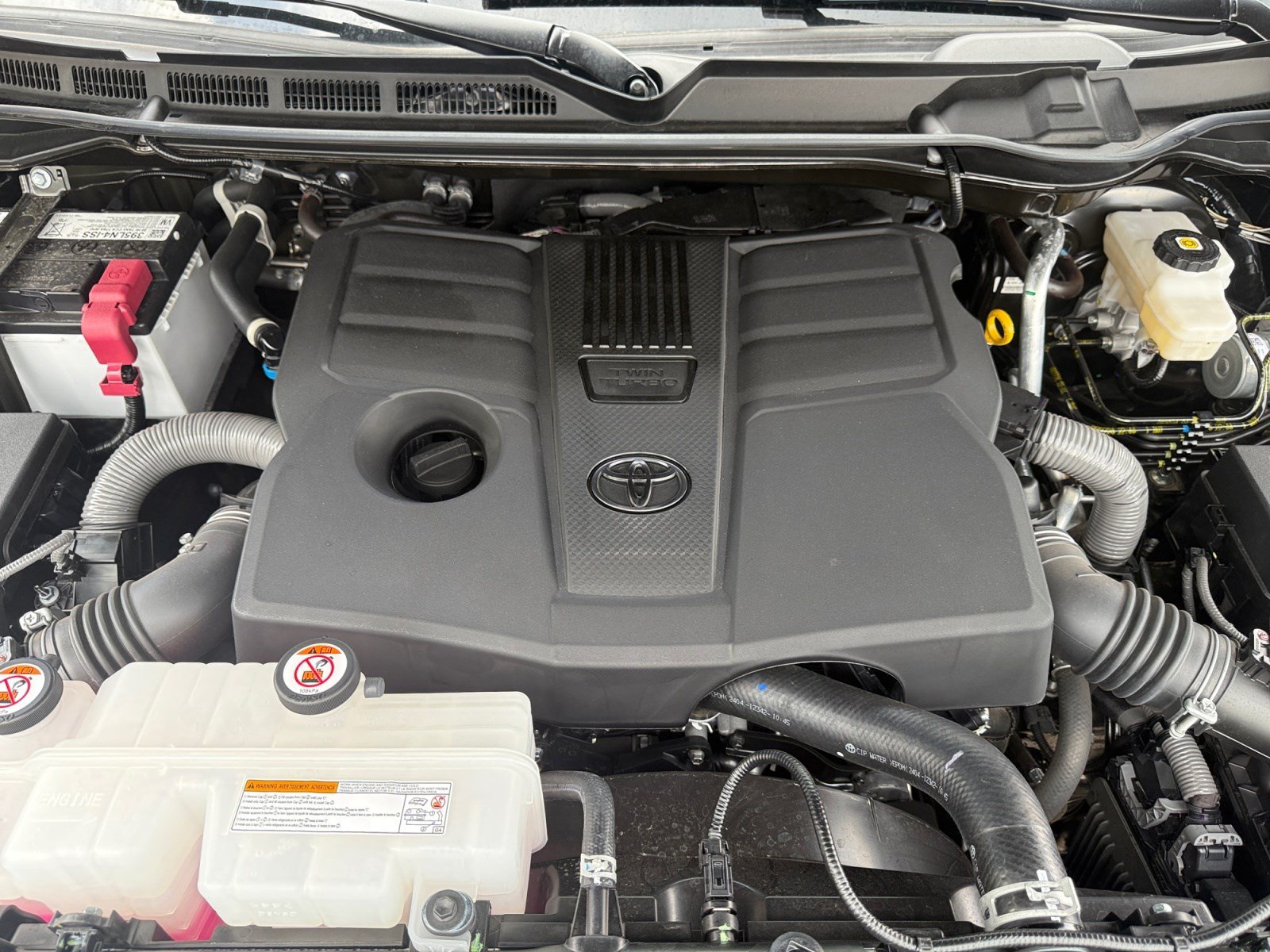 Used 2025 Toyota Tundra Limited AWD/4WD image 22