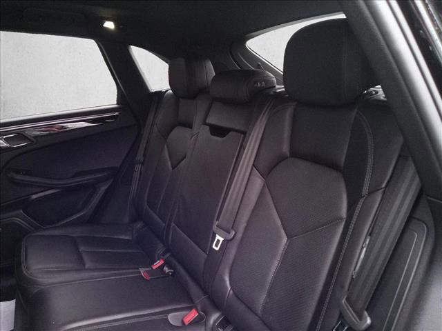 Used 2017 Porsche Macan AWD/4WD image 11