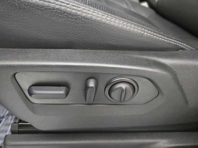 Used 2023 GMC Sierra 3500 Denali w/ Denali Black Diamond Edition AWD/4WD image 28