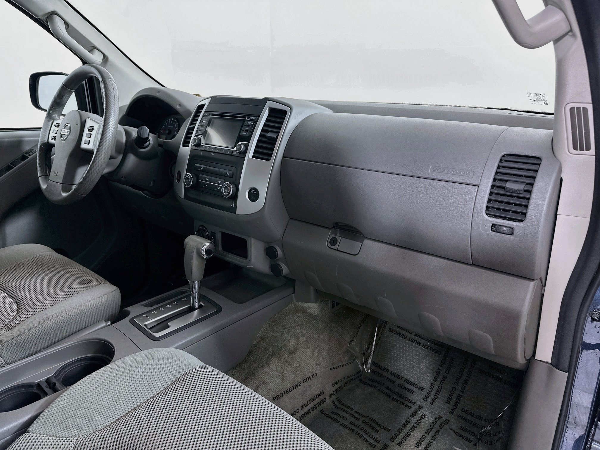 Used 2015 Nissan Frontier SV AWD/4WD image 25