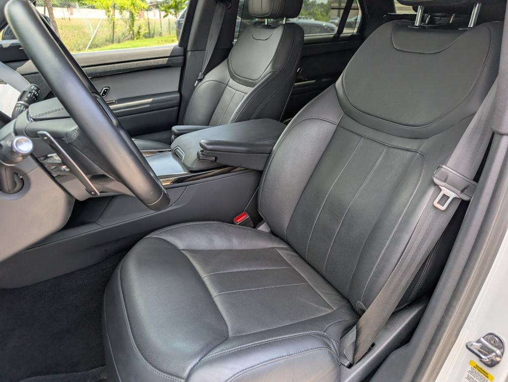 Used 2024 Land Rover Range Rover Sport SE AWD/4WD image 5