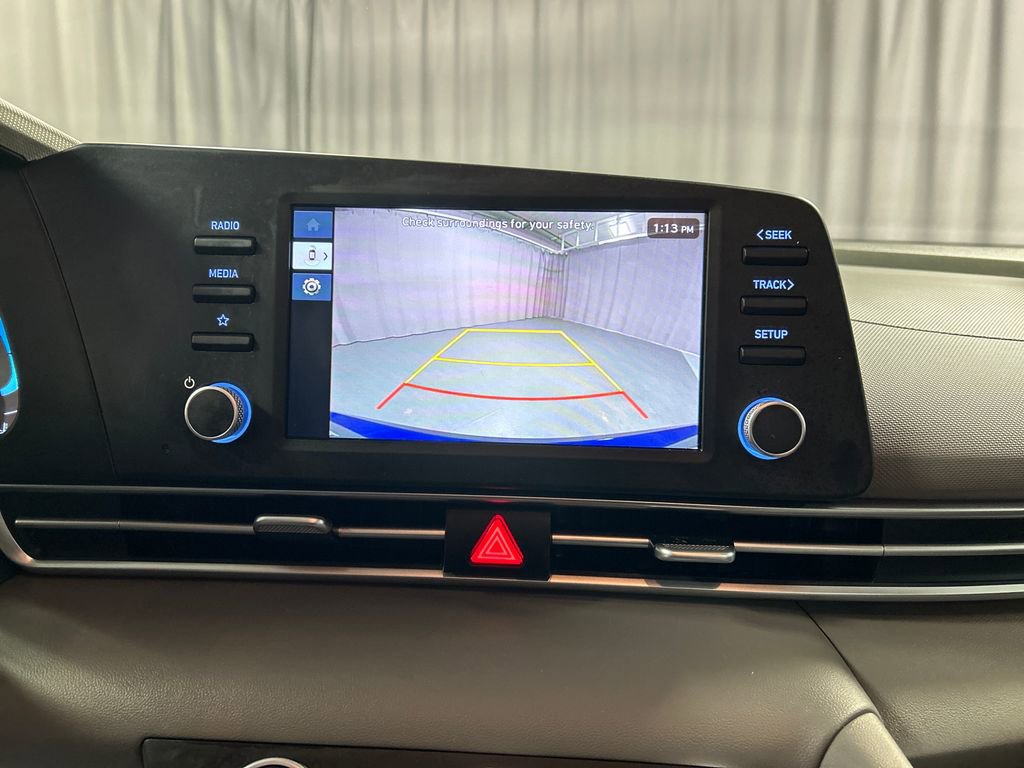 Used 2025 Hyundai Elantra SE image 16