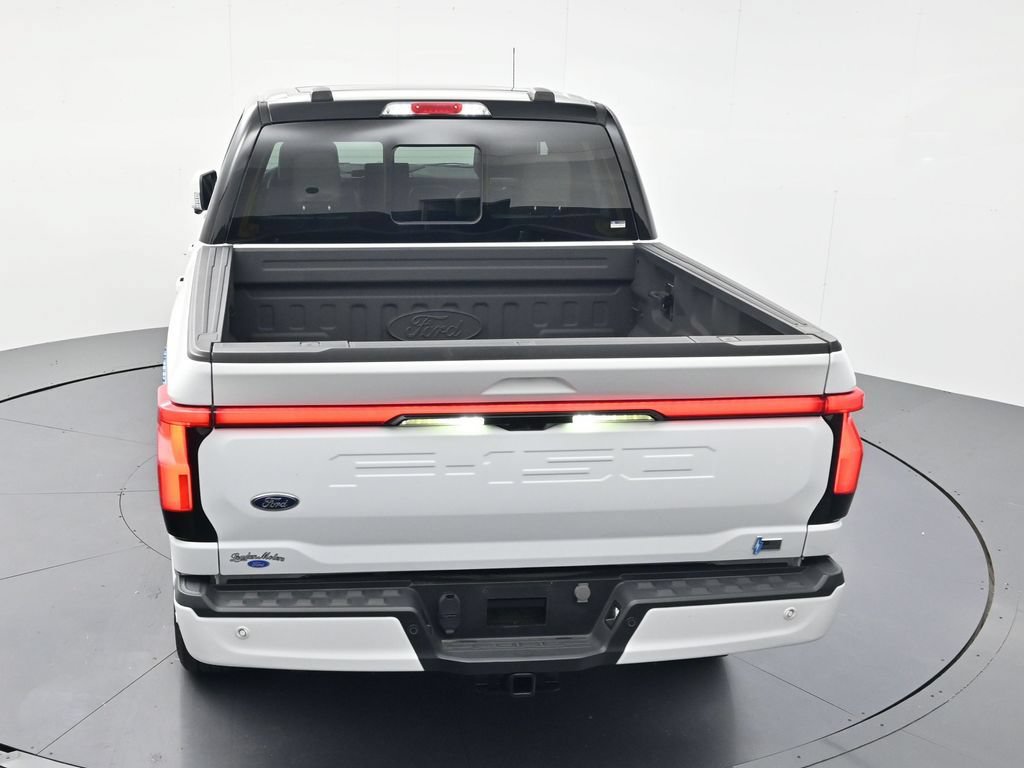 Used 2023 Ford F150 Lightning Platinum AWD/4WD image 39