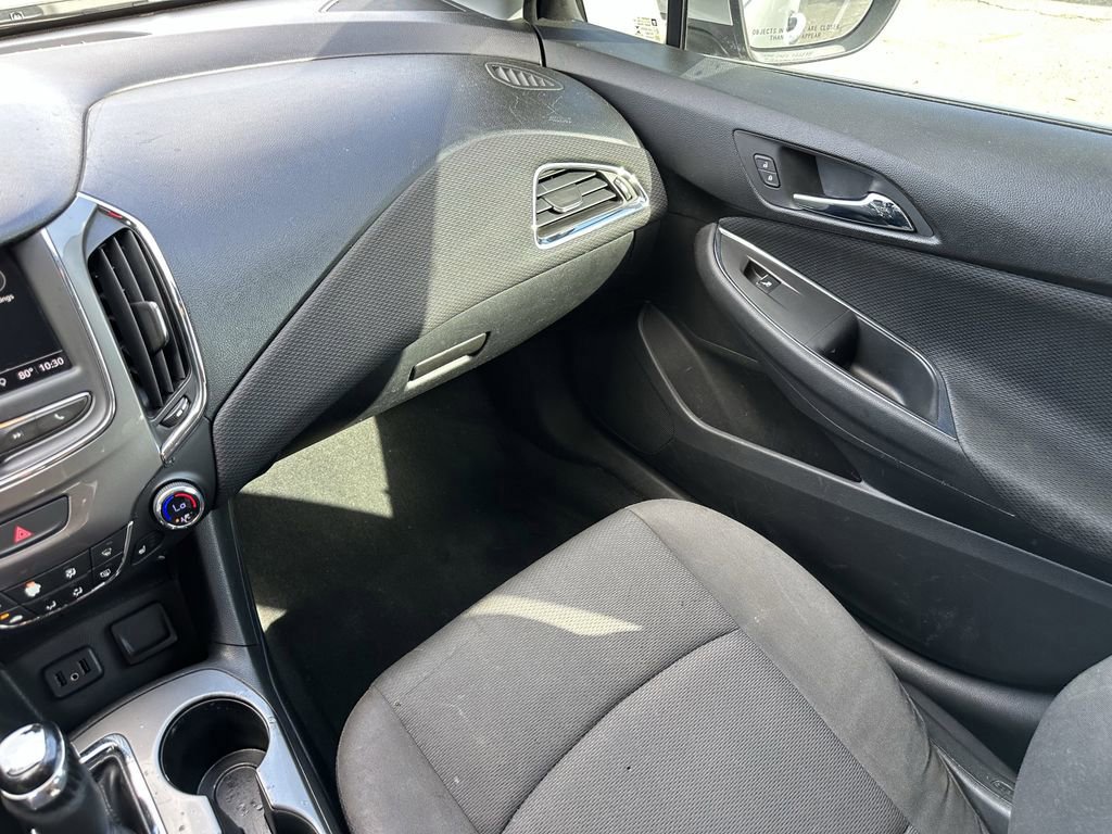 Used 2019 Chevrolet Cruze LT w/ Convenience Package image 16